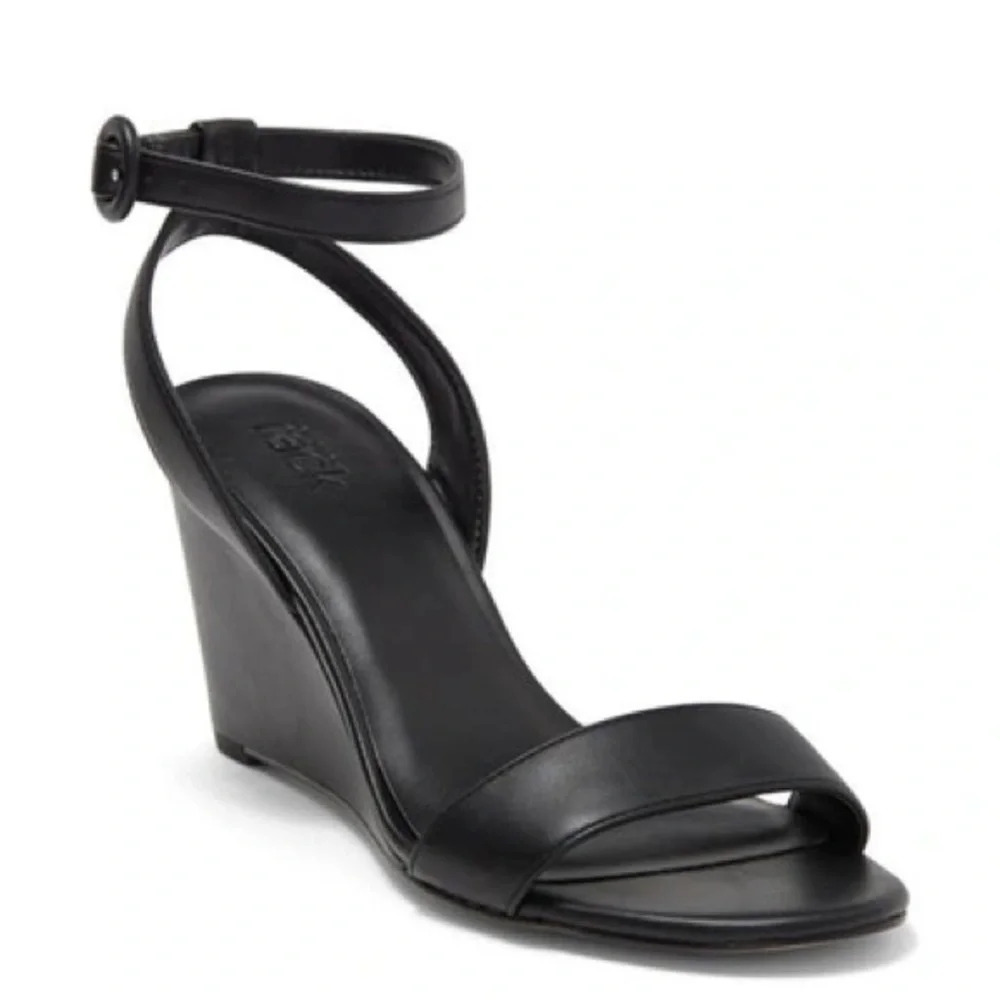 NORDSTROM RACK Carrie Wedge Sandal in black size: 6.5